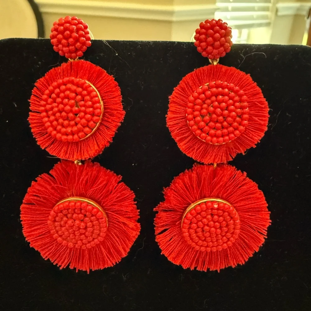 Elegant Red Tassel Earrings - Picture 1 of 3